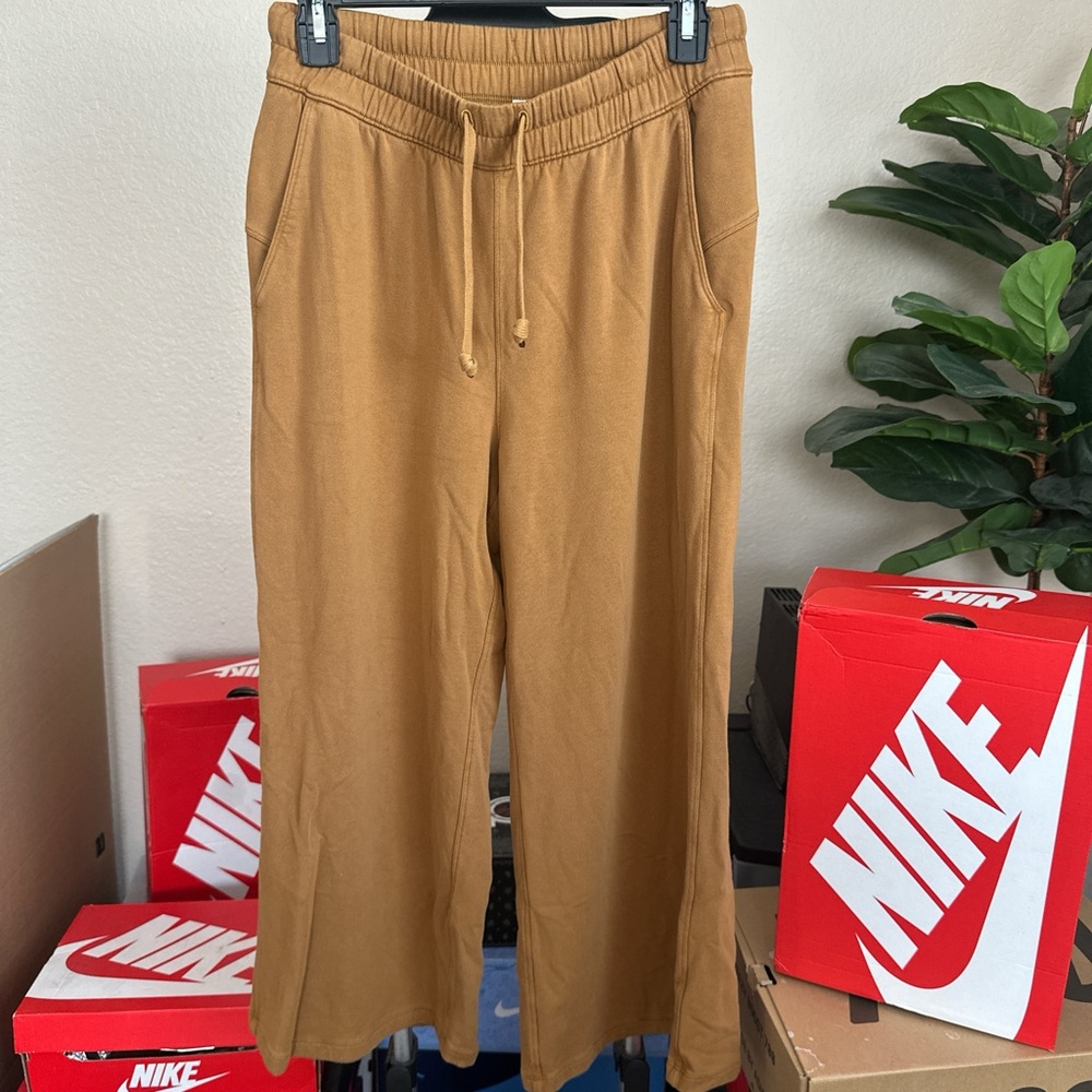 Lululemon Athletica Camel Joggers